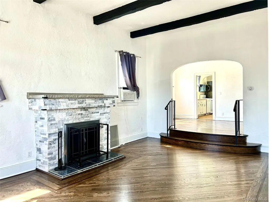 105 Mitchell Avenue Long Beach NY 11561