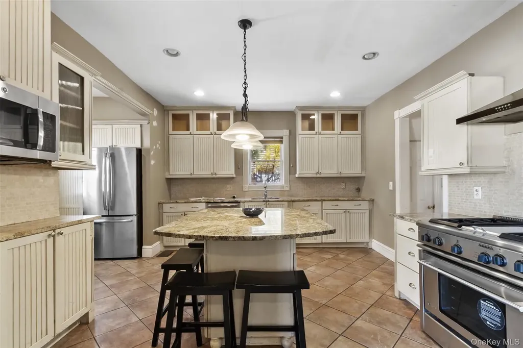 13 Lenox Place Mount Kisco NY 10549