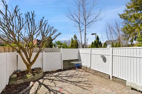 13 Lenox Place Mount Kisco NY 10549
