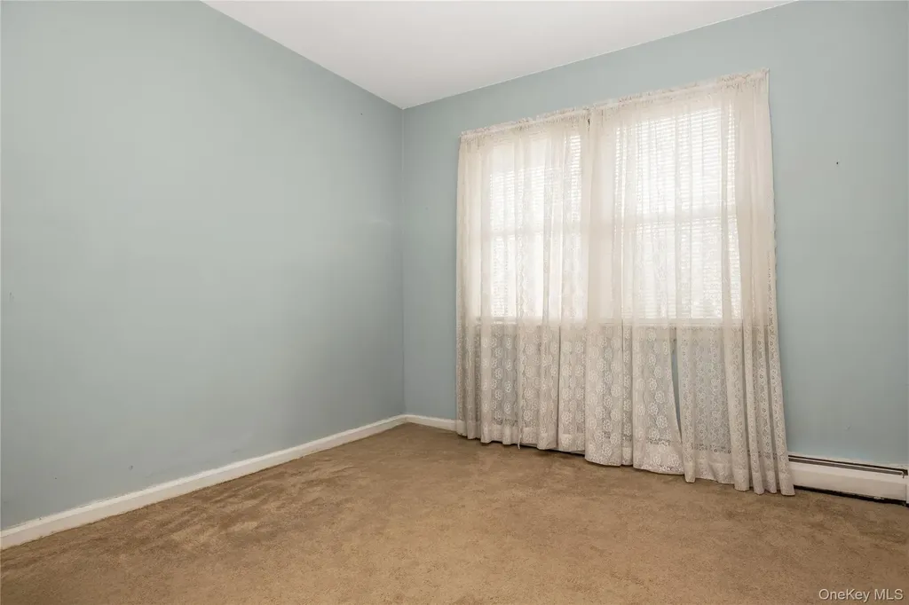 35 W Chestnut Street Farmingdale NY 11735