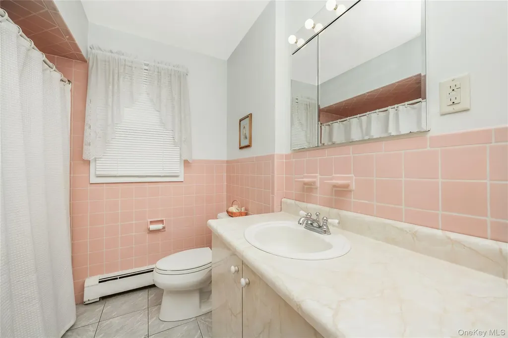 35 W Chestnut Street Farmingdale NY 11735