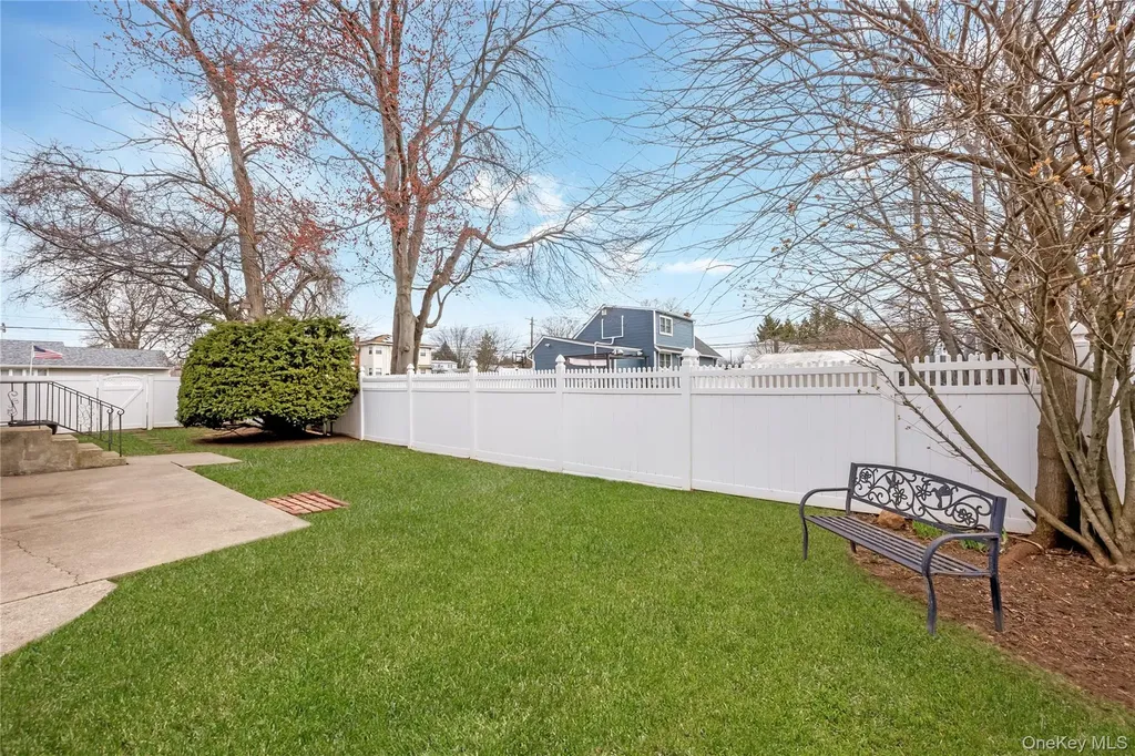 35 W Chestnut Street Farmingdale NY 11735