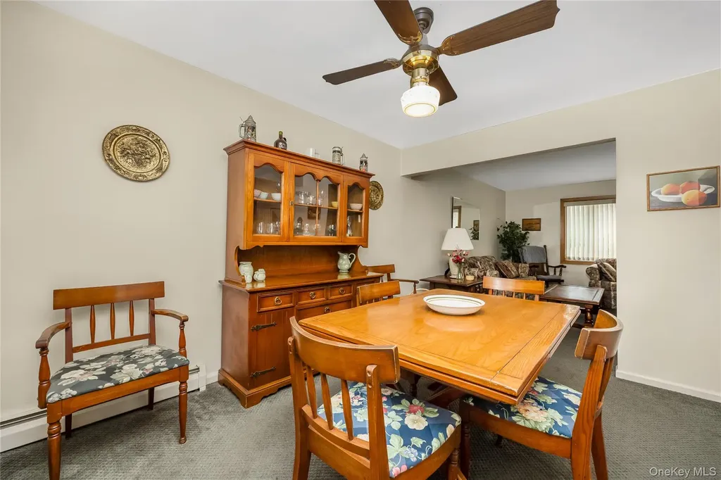 35 W Chestnut Street Farmingdale NY 11735