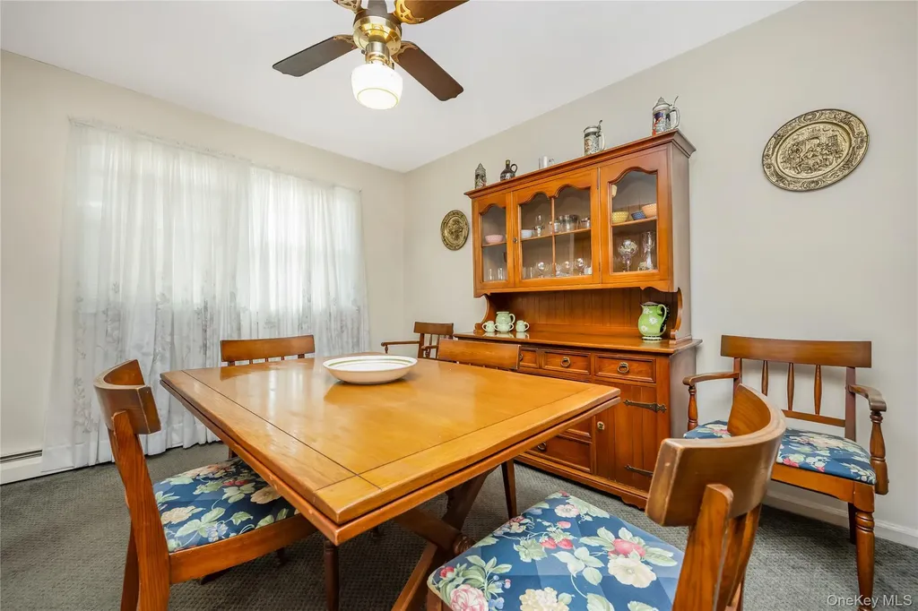 35 W Chestnut Street Farmingdale NY 11735