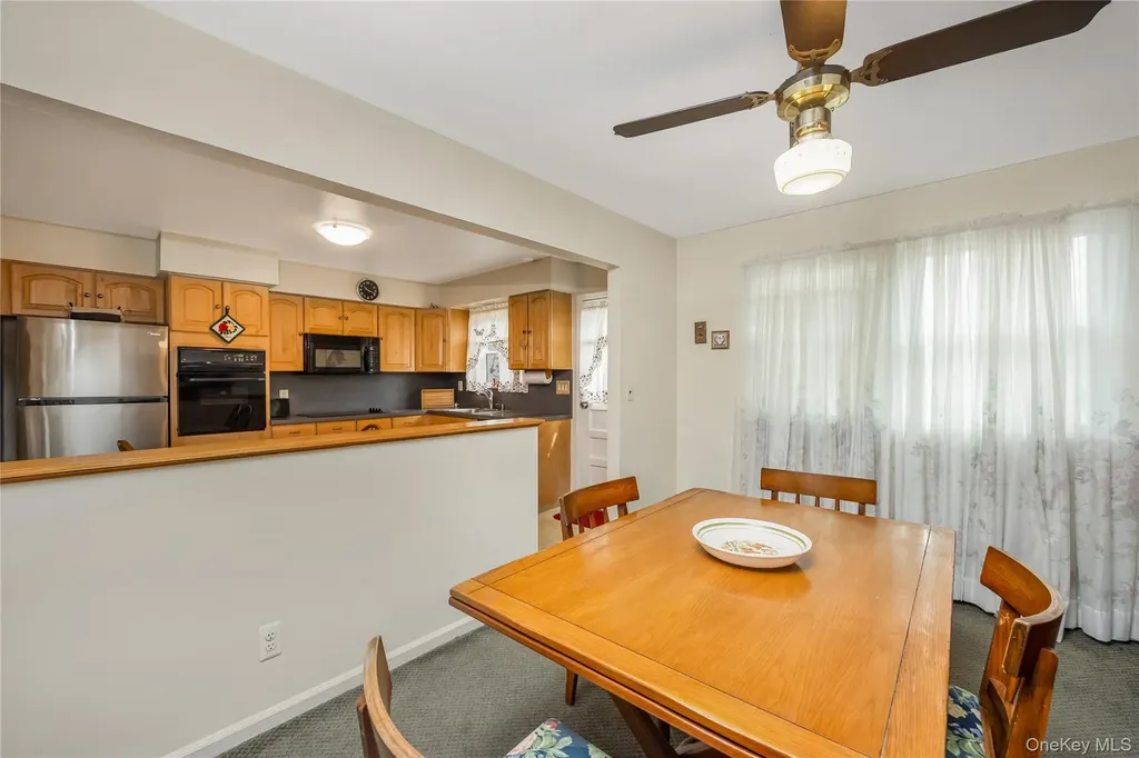 35 W Chestnut Street Farmingdale NY 11735