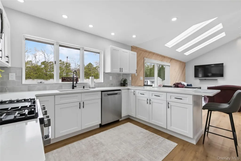 3 Harbor Road Hampton Bays NY 11946