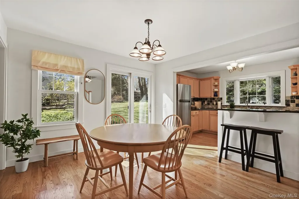 12 N Lake Circle South Salem NY 10590