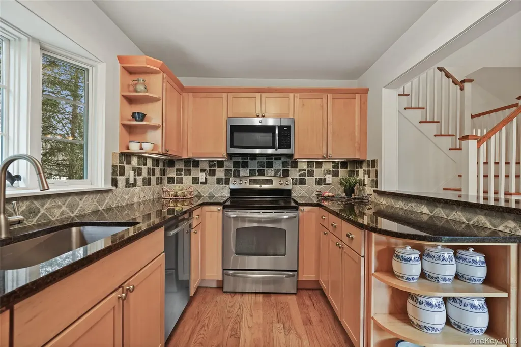 12 N Lake Circle South Salem NY 10590