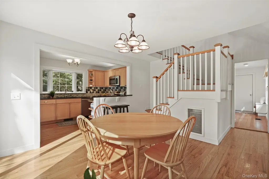 12 N Lake Circle South Salem NY 10590