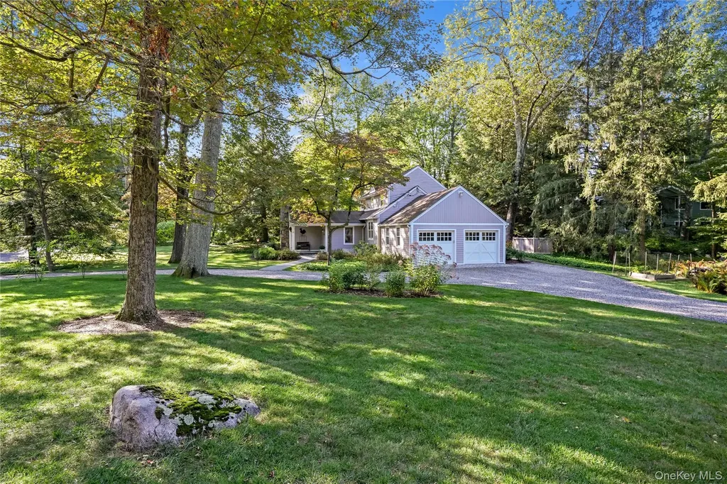 12 N Lake Circle South Salem NY 10590