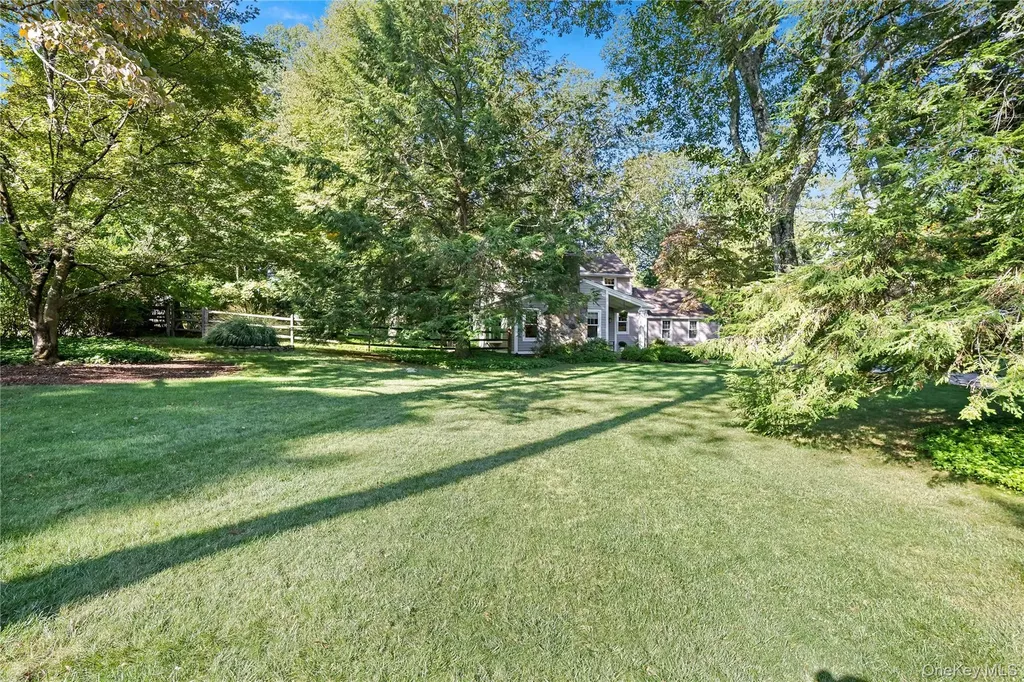 12 N Lake Circle South Salem NY 10590
