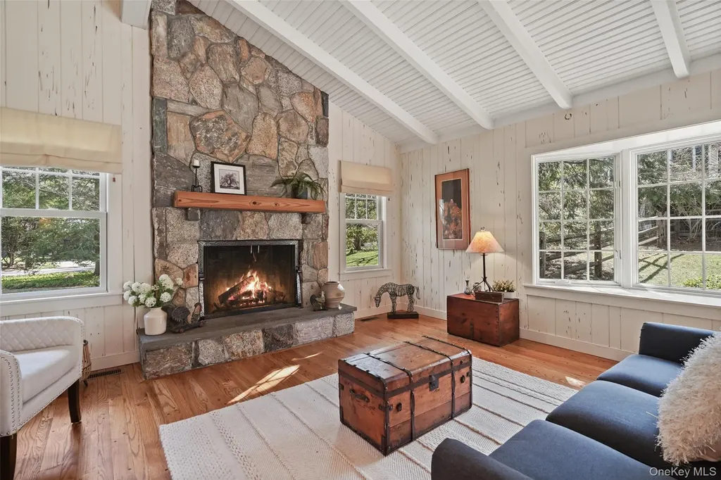 12 N Lake Circle South Salem NY 10590