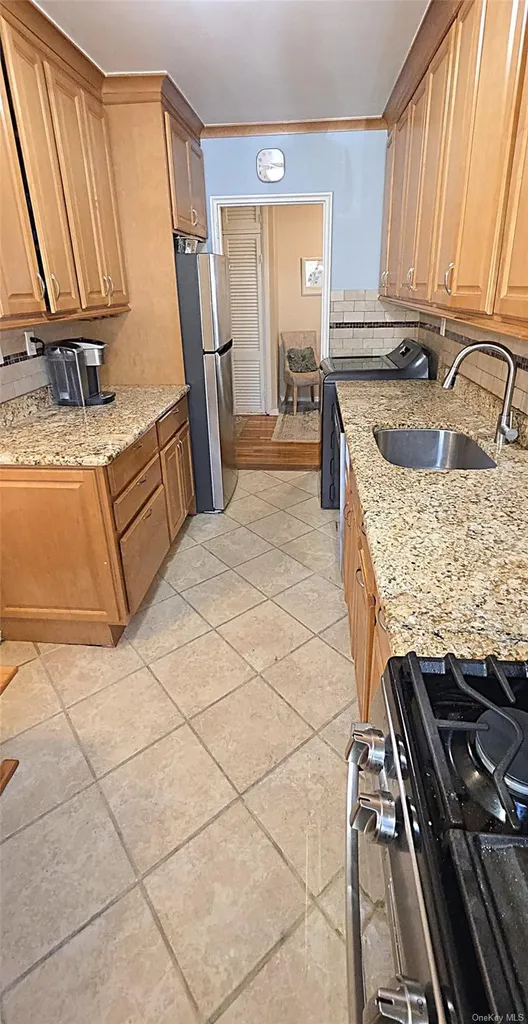54 Lawrence Drive White Plains NY 10603