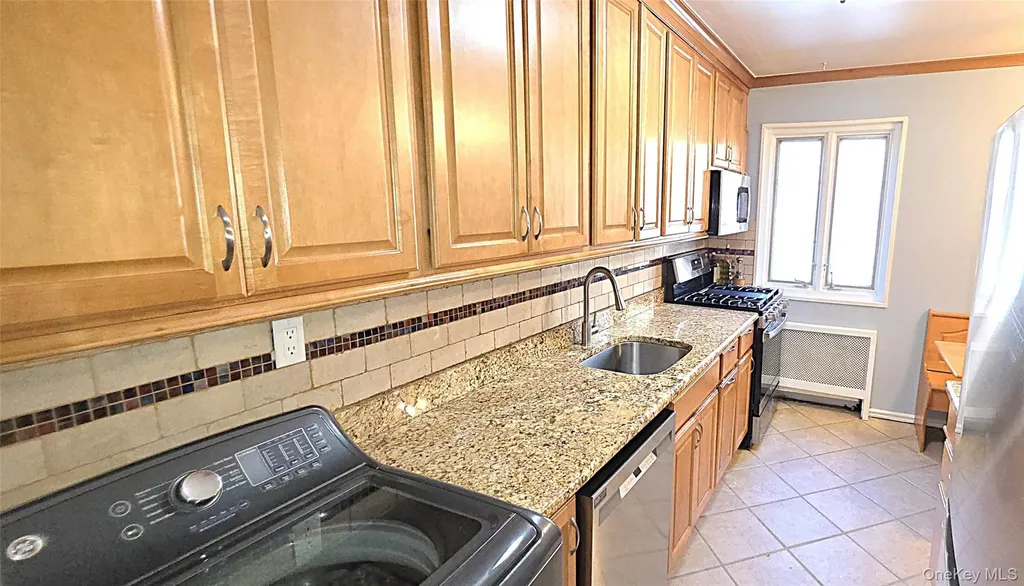 54 Lawrence Drive White Plains NY 10603