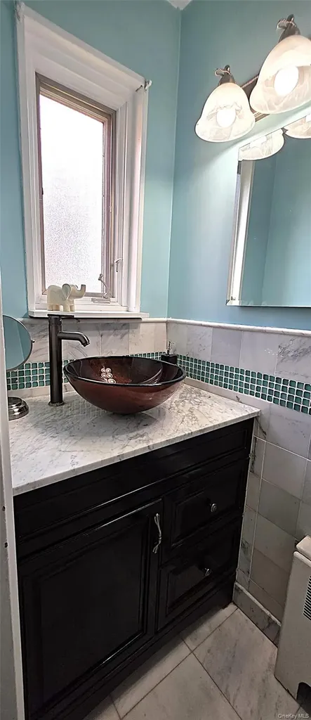 54 Lawrence Drive White Plains NY 10603