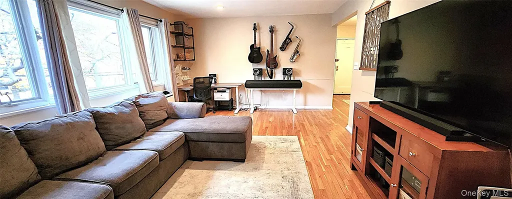 54 Lawrence Drive White Plains NY 10603