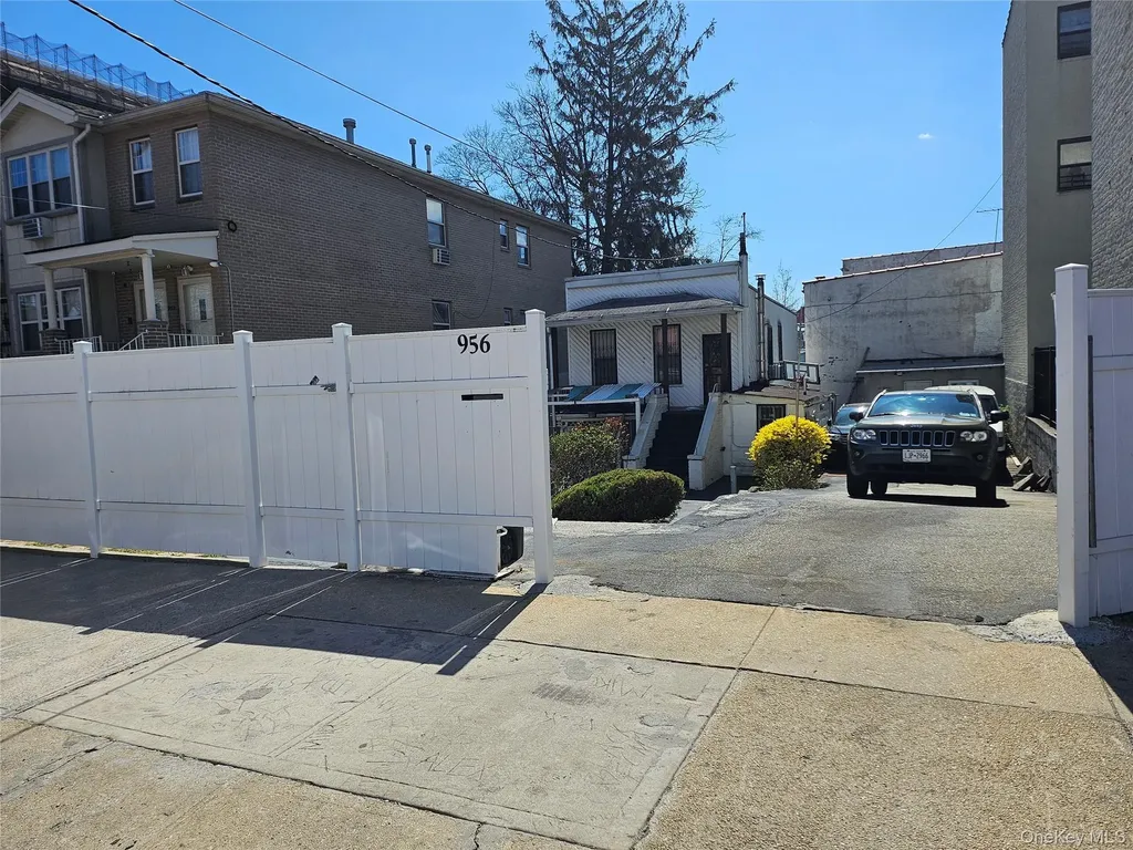 956 Hegeman Avenue Brooklyn NY 11208