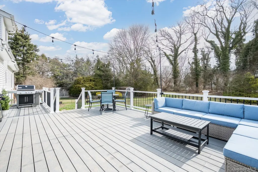 5 Orchard Road S East Patchogue NY 11772