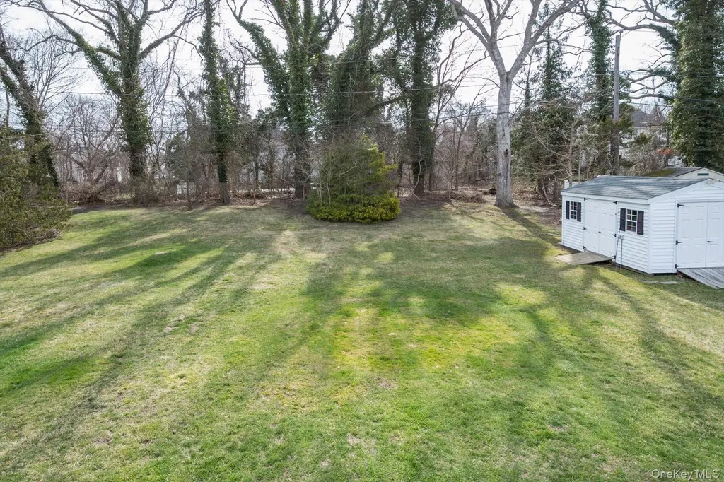 5 Orchard Road S East Patchogue NY 11772