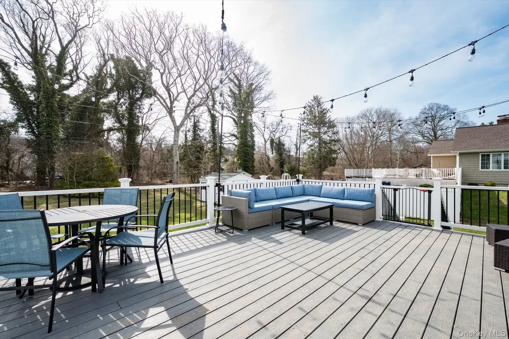 5 Orchard Road S East Patchogue NY 11772
