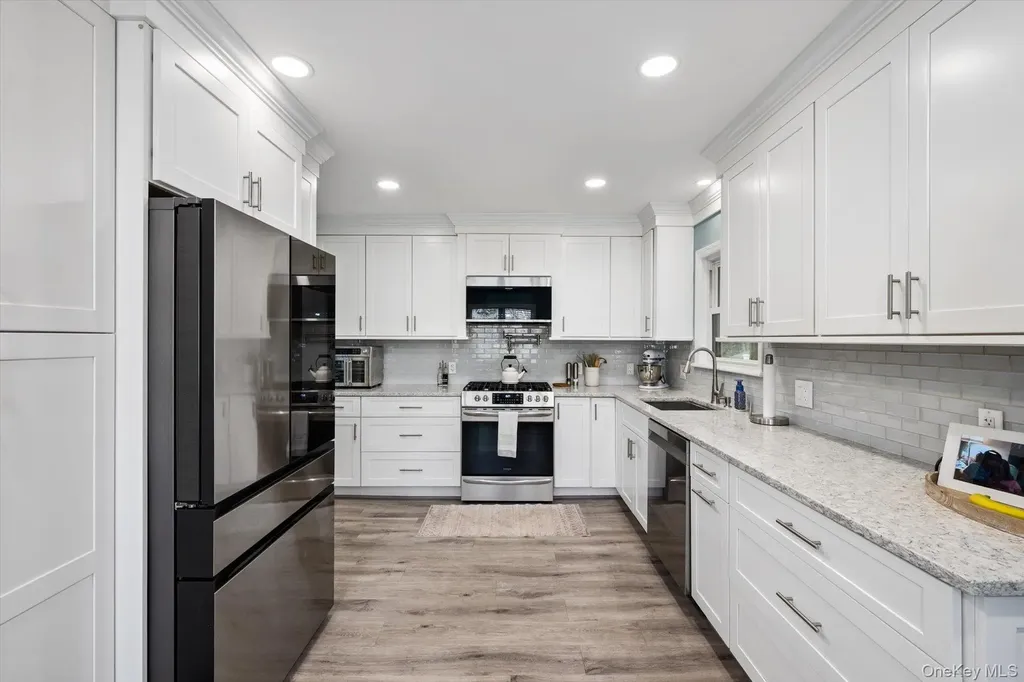 5 Orchard Road S East Patchogue NY 11772
