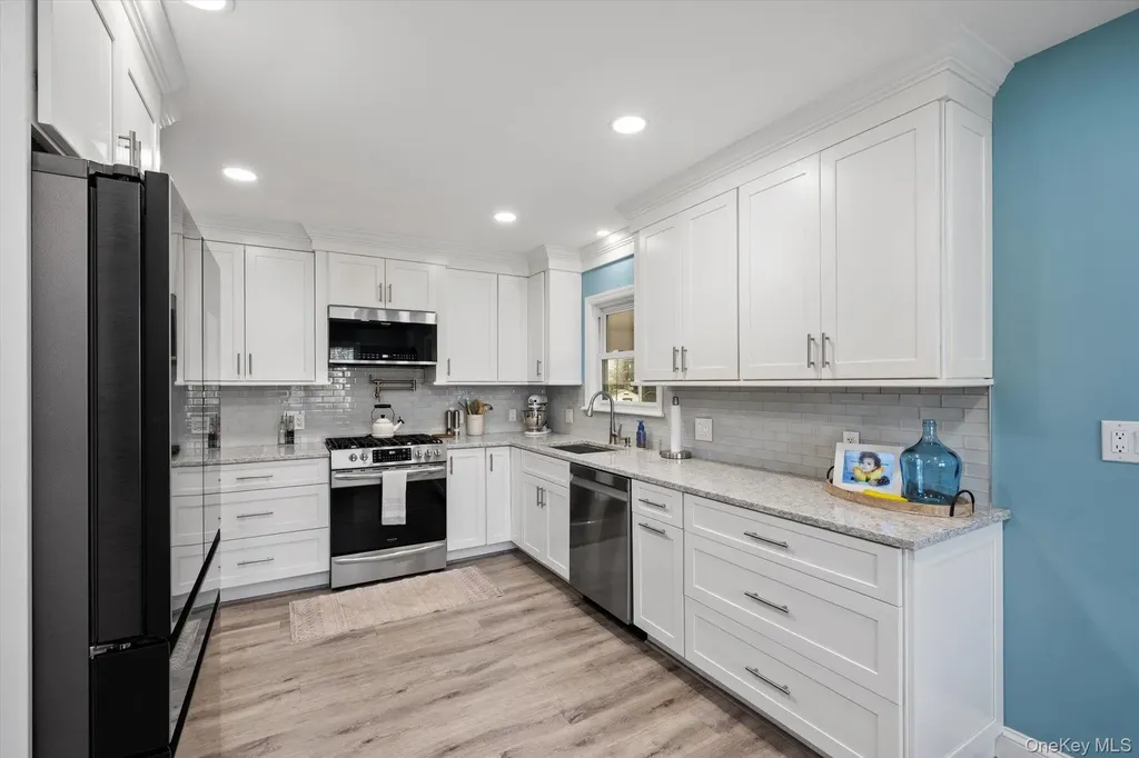 5 Orchard Road S East Patchogue NY 11772