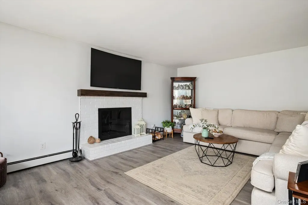 5 Orchard Road S East Patchogue NY 11772