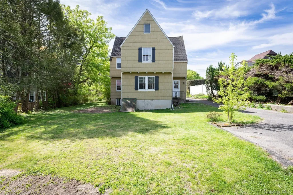 6 Helena Avenue White Plains NY 10605
