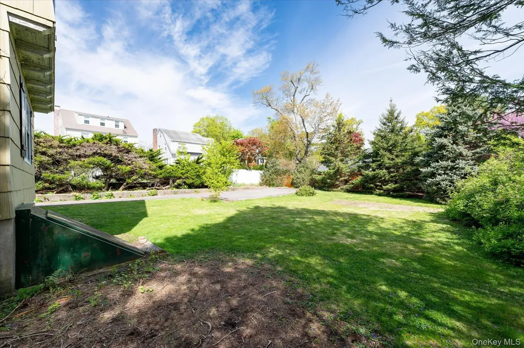 6 Helena Avenue White Plains NY 10605