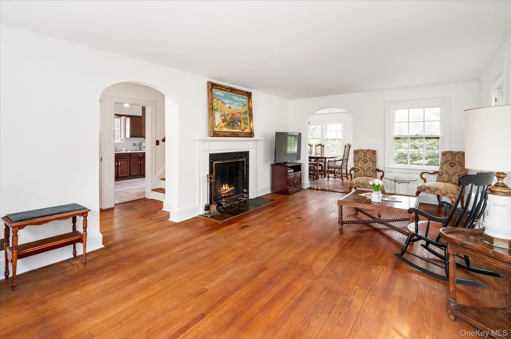 6 Helena Avenue White Plains NY 10605