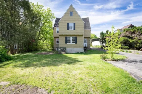 6 Helena Avenue White Plains NY 10605