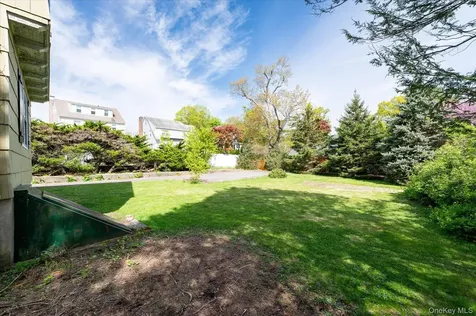 6 Helena Avenue White Plains NY 10605