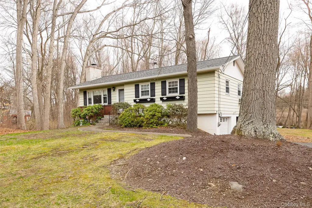 12 Julie Drive Fishkill NY 12533