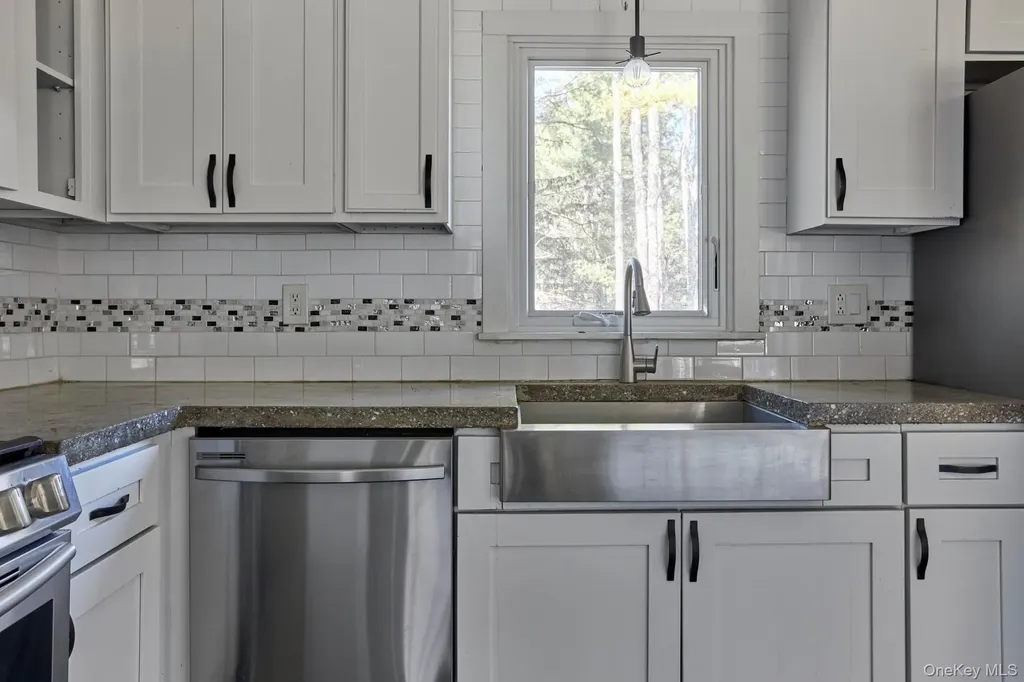 361 Allen Road Salt Point NY 12578