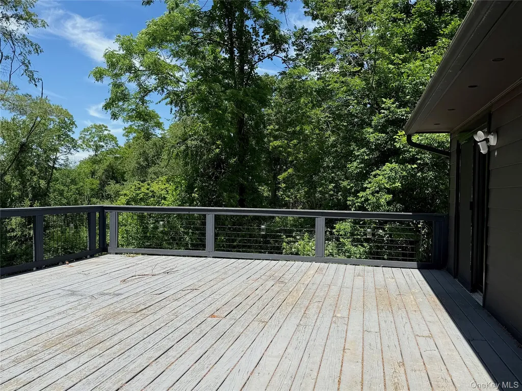 361 Allen Road Salt Point NY 12578