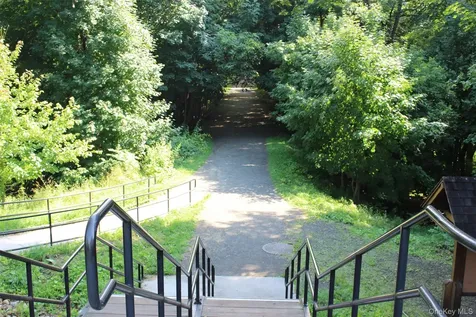 79 Beacon Hill Drive Dobbs Ferry NY 10522