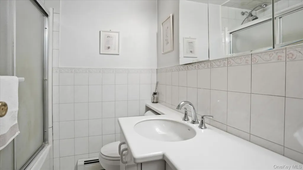 19 All Points Terrace Holbrook NY 11741