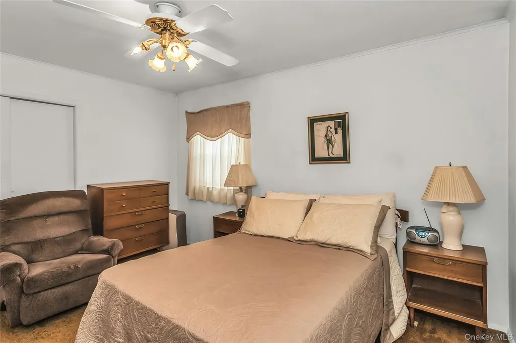 80 Knickerbocker Road N Plainview NY 11803