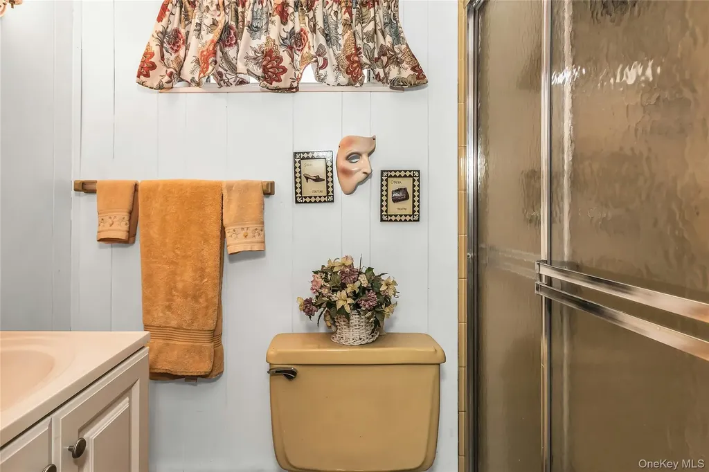 80 Knickerbocker Road N Plainview NY 11803