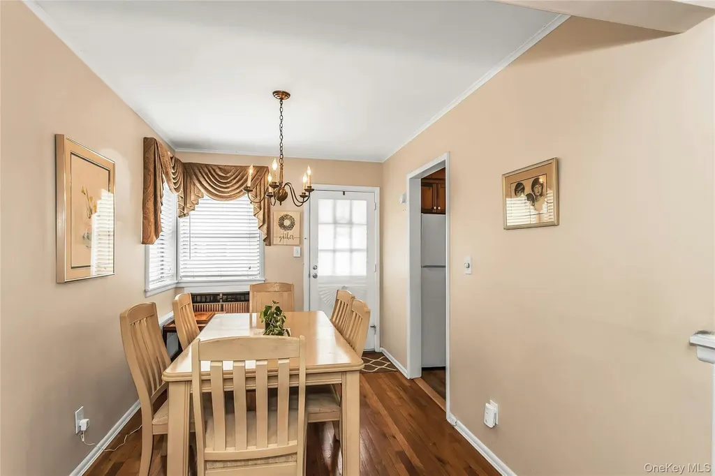 80 Knickerbocker Road N Plainview NY 11803