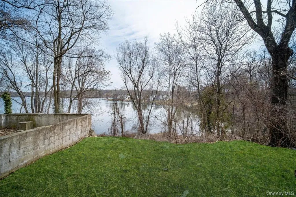 2744 W Main Street Wappingers Falls NY 12590