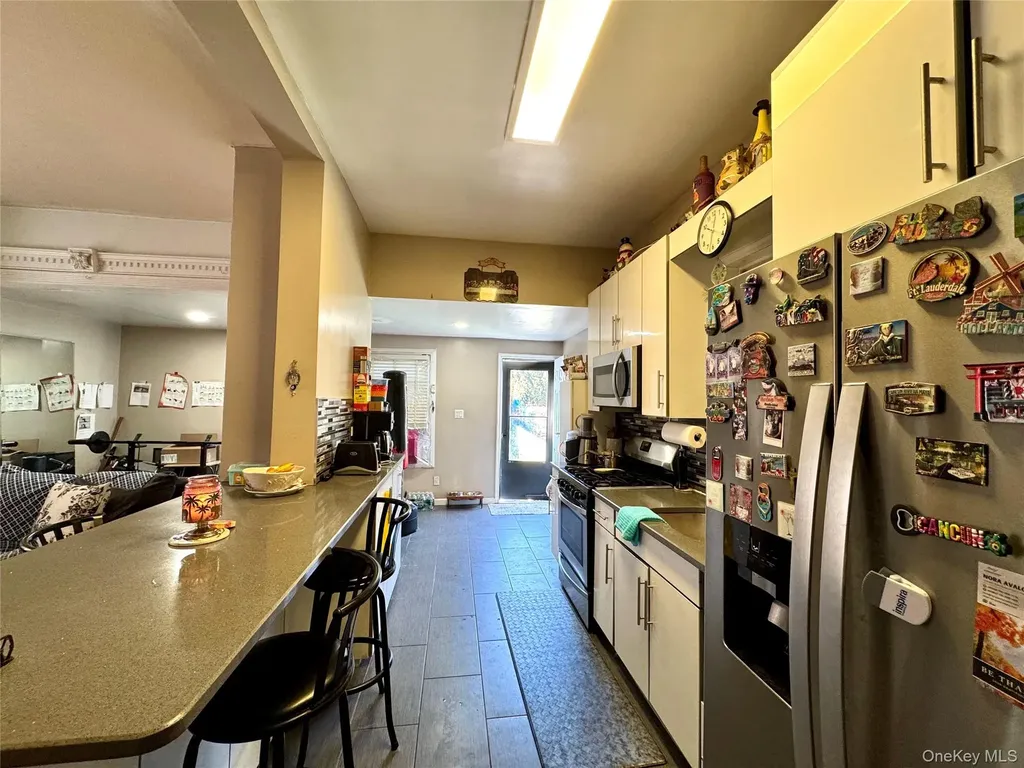 1811 Parkview Avenue Bronx NY 10461
