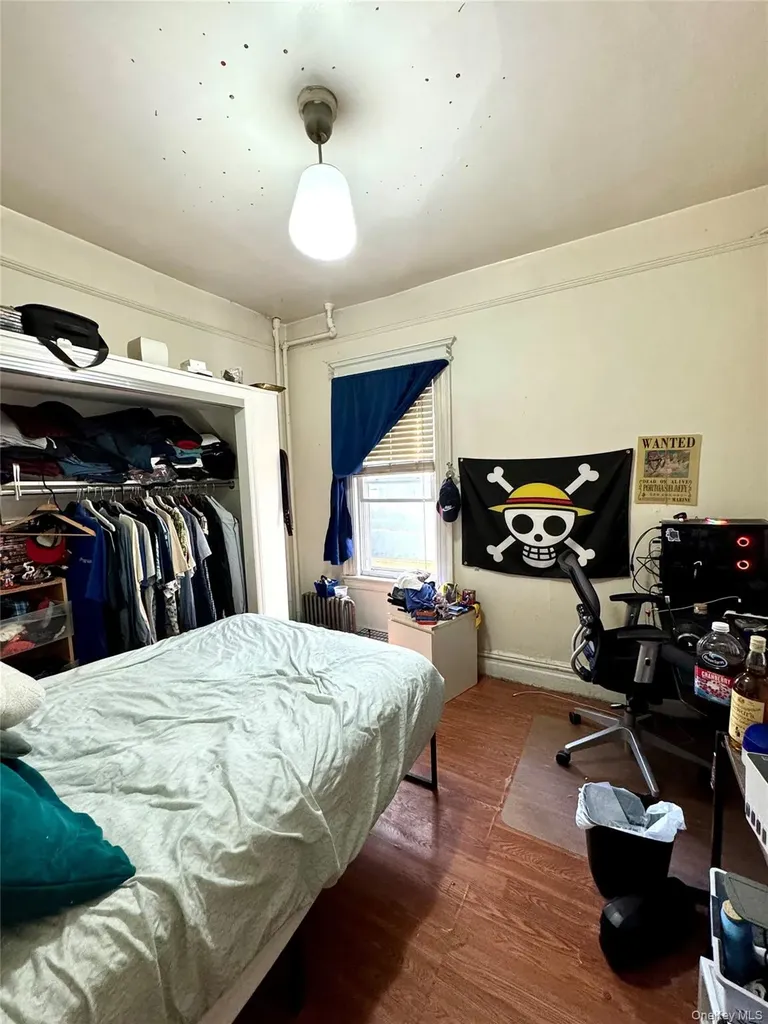 1811 Parkview Avenue Bronx NY 10461