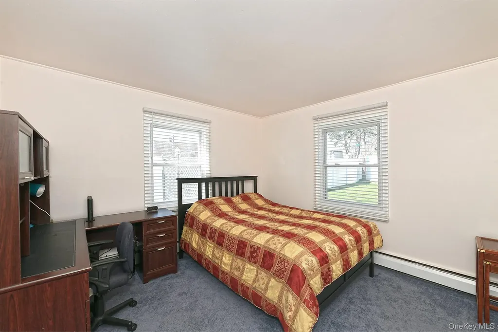 78 Center Lane Levittown NY 11756
