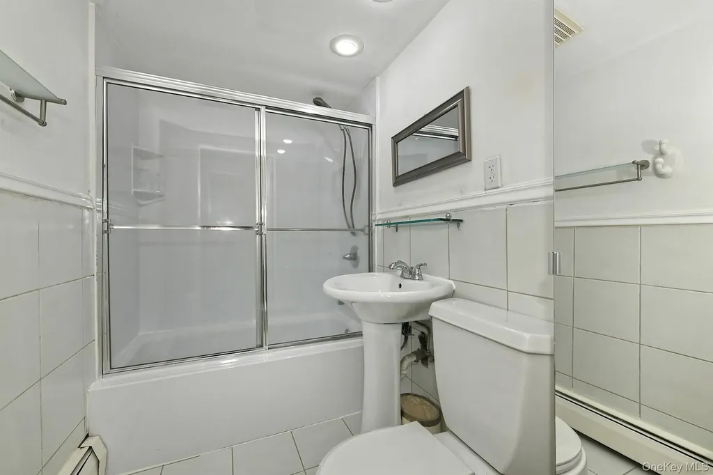 78 Center Lane Levittown NY 11756