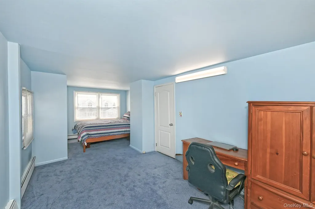 78 Center Lane Levittown NY 11756
