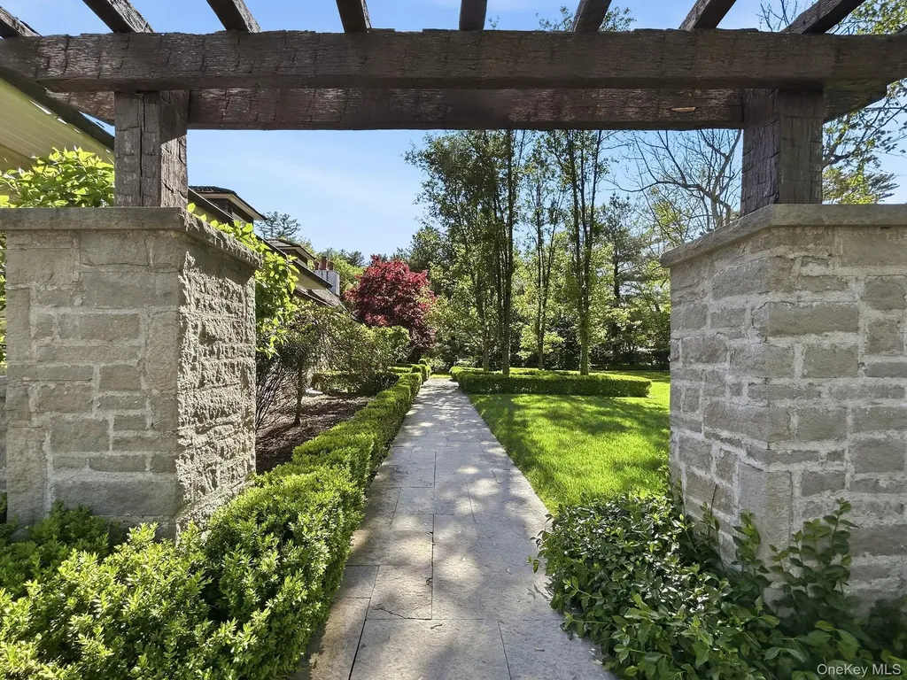 440 Sterling Road Harrison NY 10528