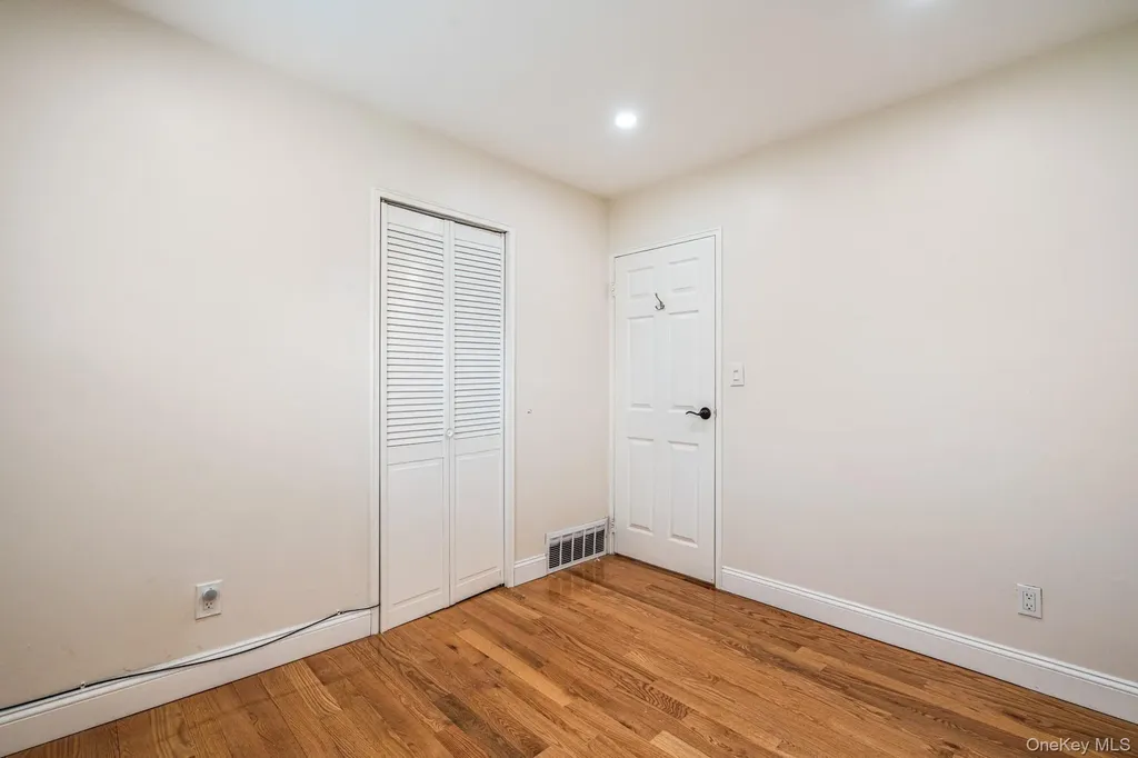 65 39th Street Islip NY 11751