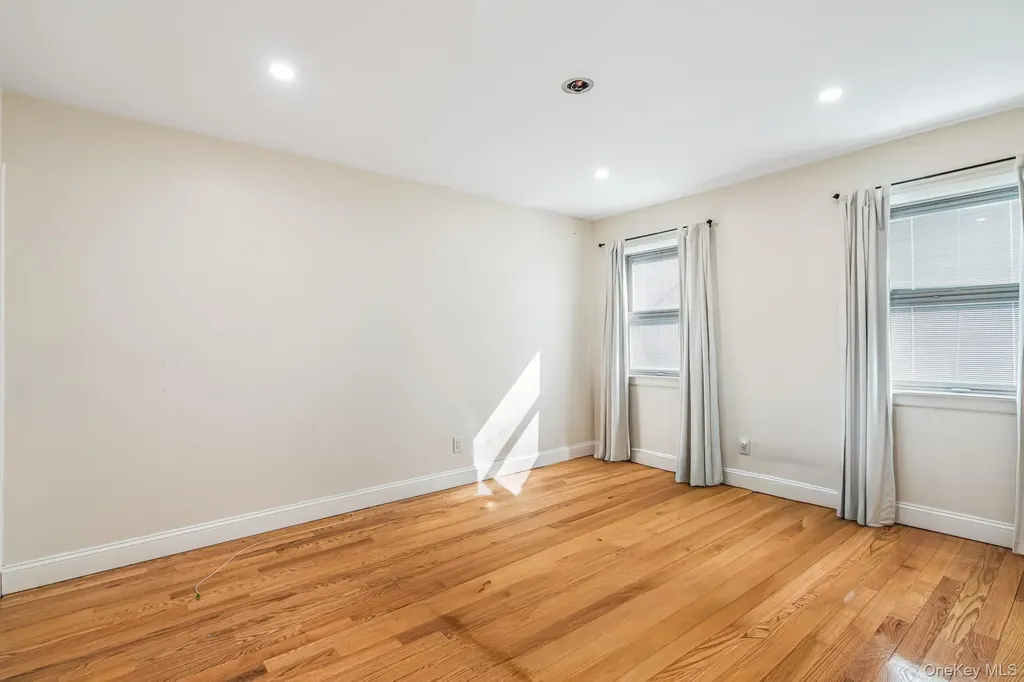 65 39th Street Islip NY 11751