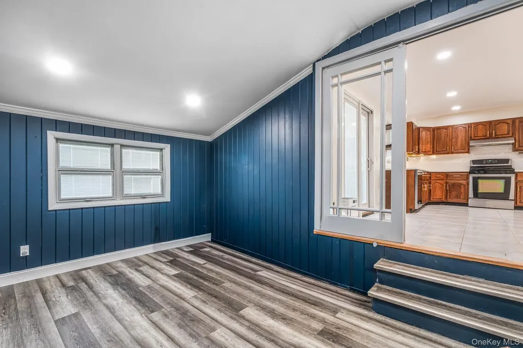 65 39th Street Islip NY 11751